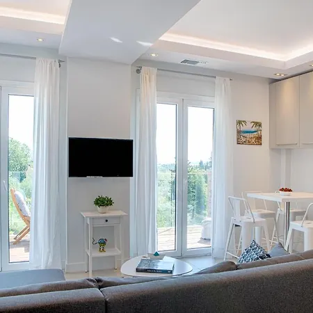 Dimi Brou's By Corfuescapes Appartement *